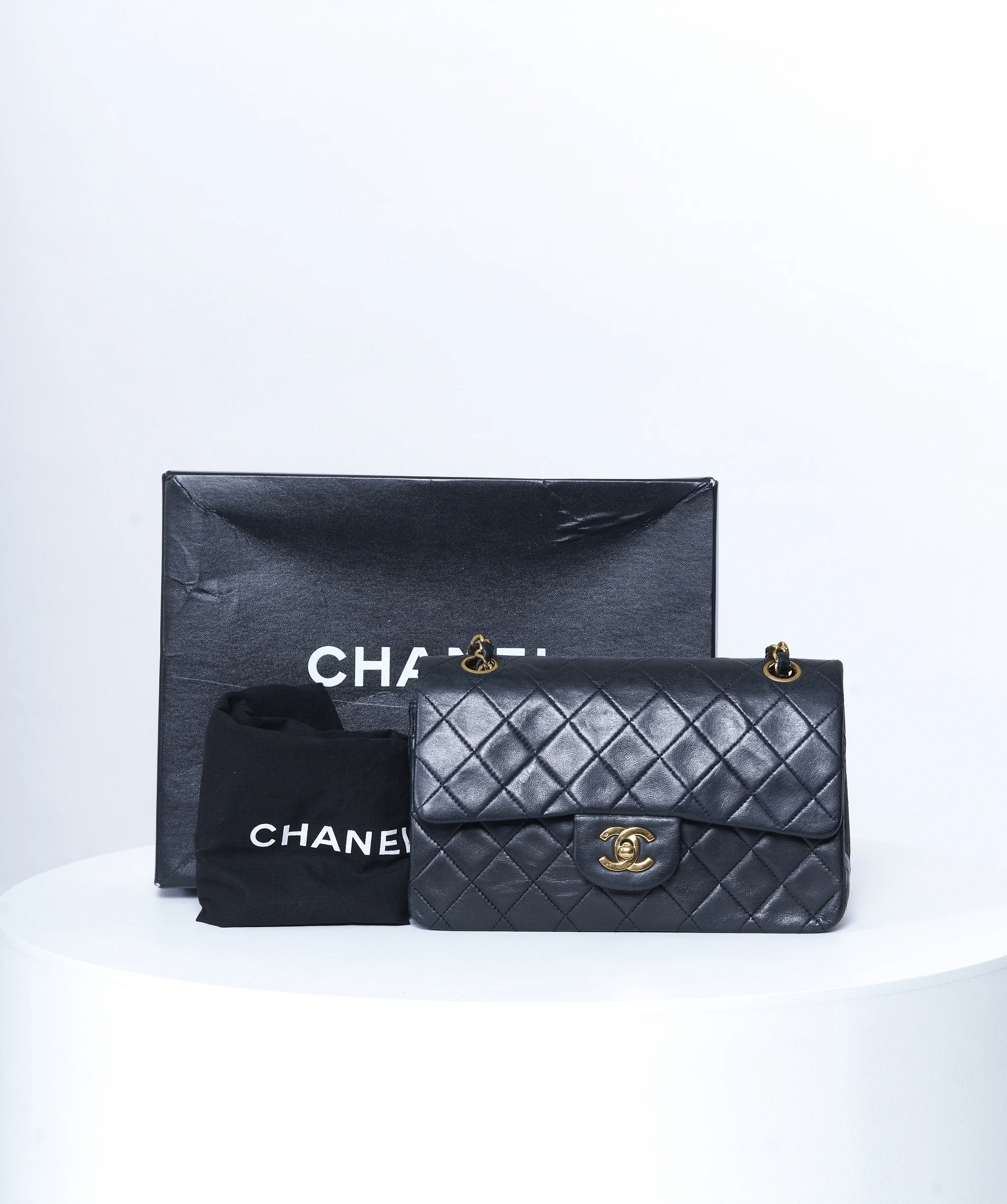 Chanel Chanel 9 inches - small bag