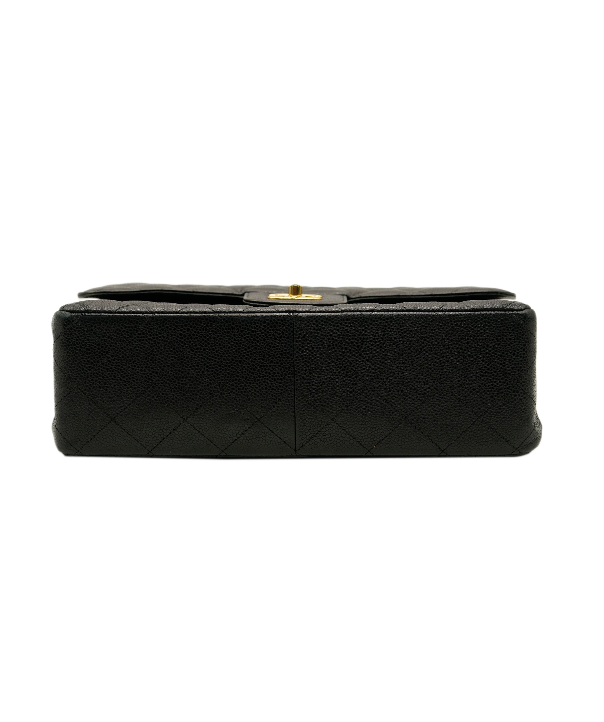 Chanel Chanel black caviar jumbo, with gold hardware ASL5178