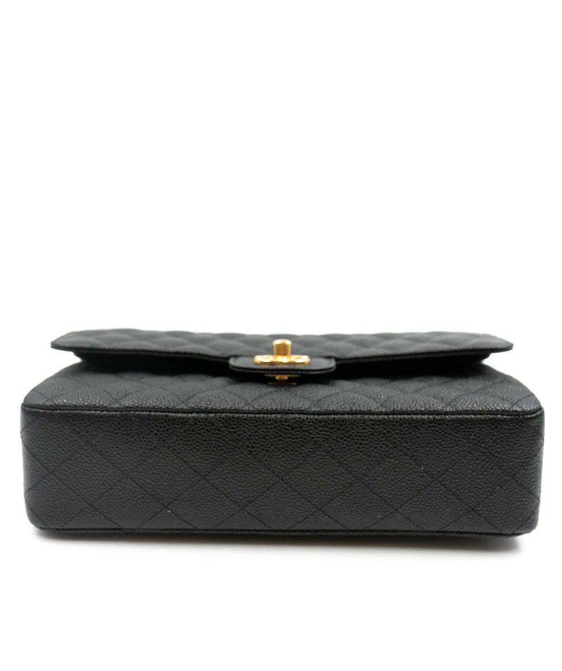 Chanel Chanel black caviar medium classic flap with ghw. - AJC0016