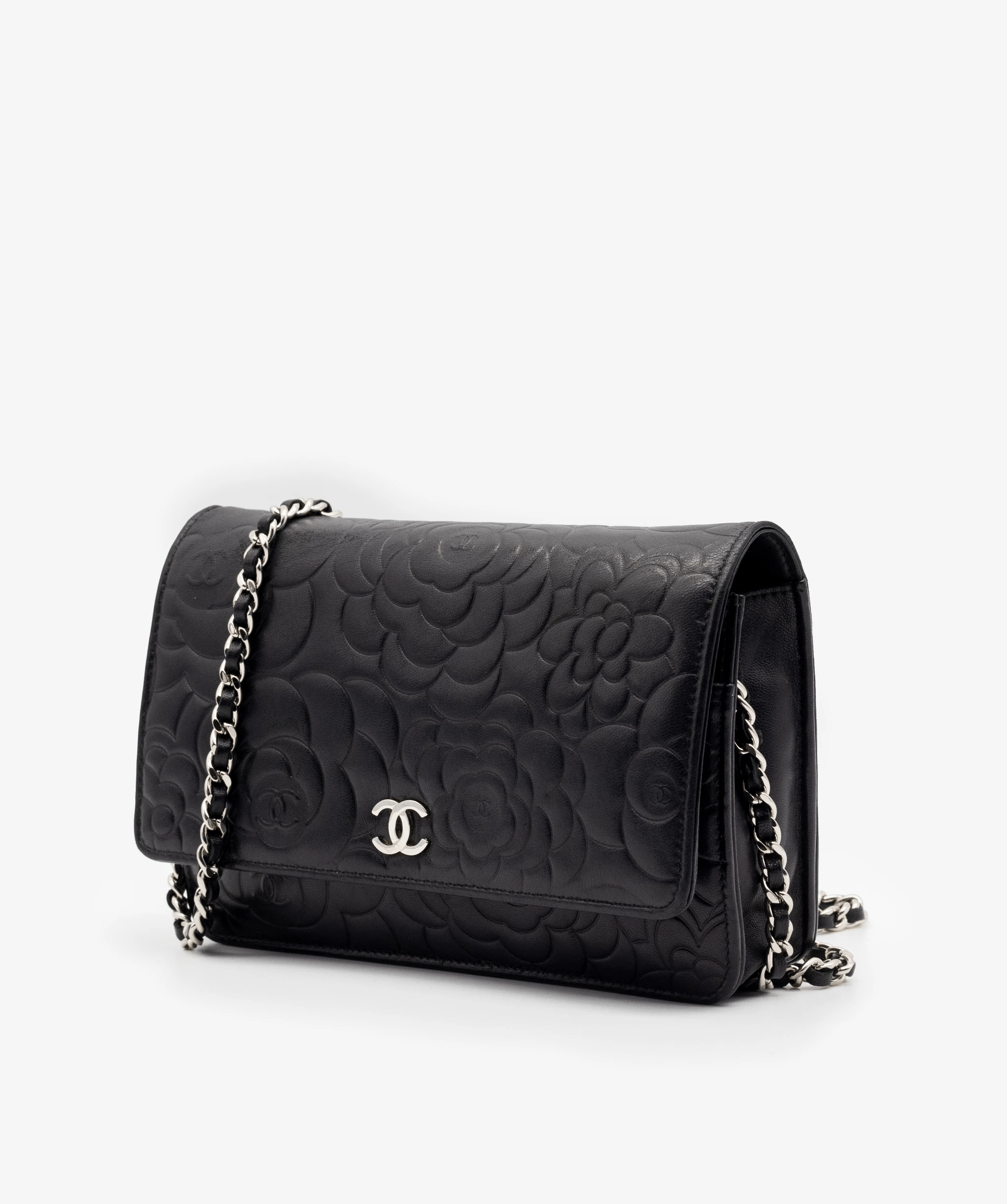 Chanel Chanel Black CC Camellia Quilted Wallet On Chain