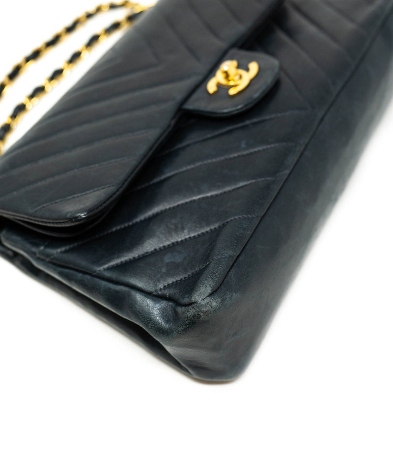 Gabrielle leather handbag Chanel Black in Leather - 31656651