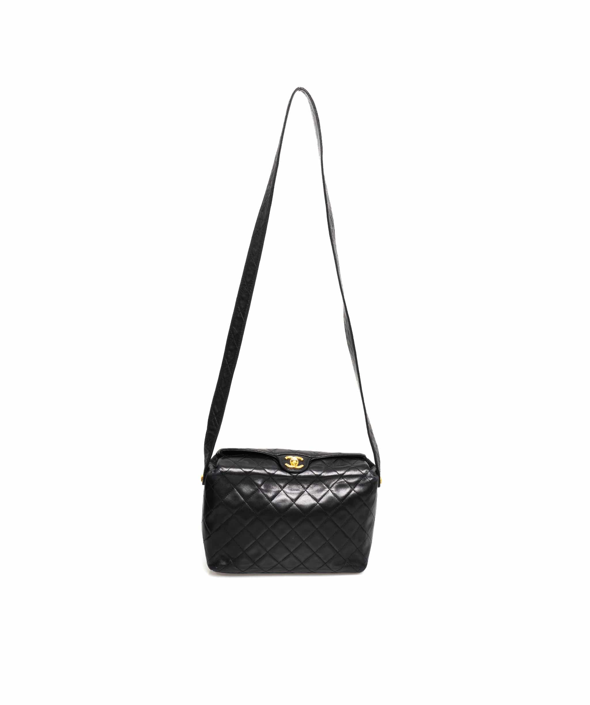 Chanel Chanel Black Lambskin Leather CC Turnlock Crossbody Bag - AGL1371