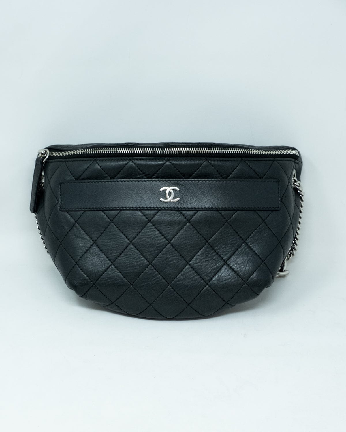 Chanel CC Patent Leather Belt Bag (SHG-27599) – LuxeDH