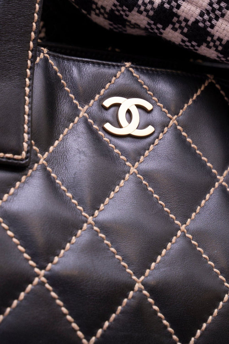 Chanel Chanel Black Leather Wild Stitch Timeless Tote Bag - AGL1579