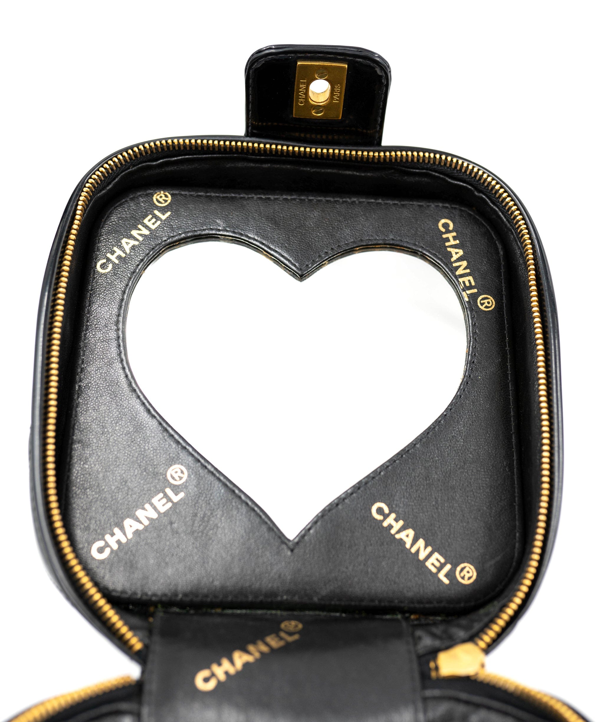 Chanel Chanel black patent leather GHW vanity bag ASL1048