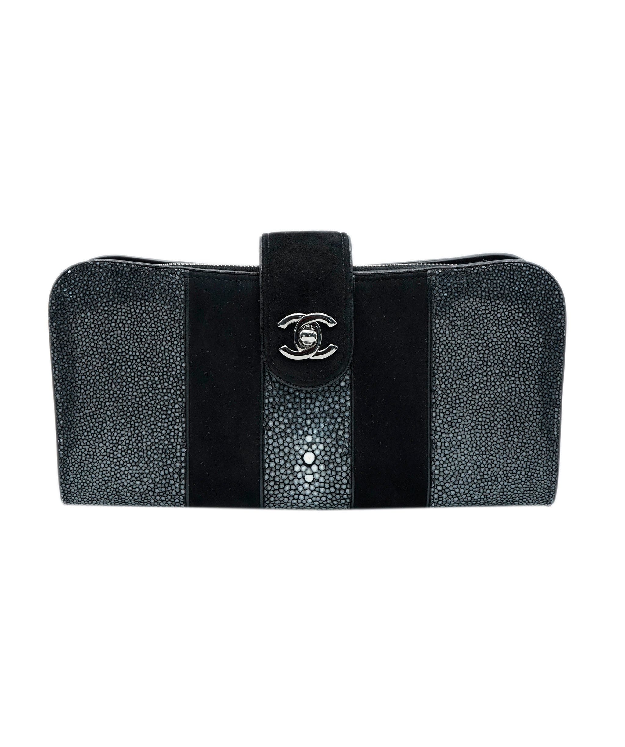 Chanel Chanel black stingray clutch ALL0314