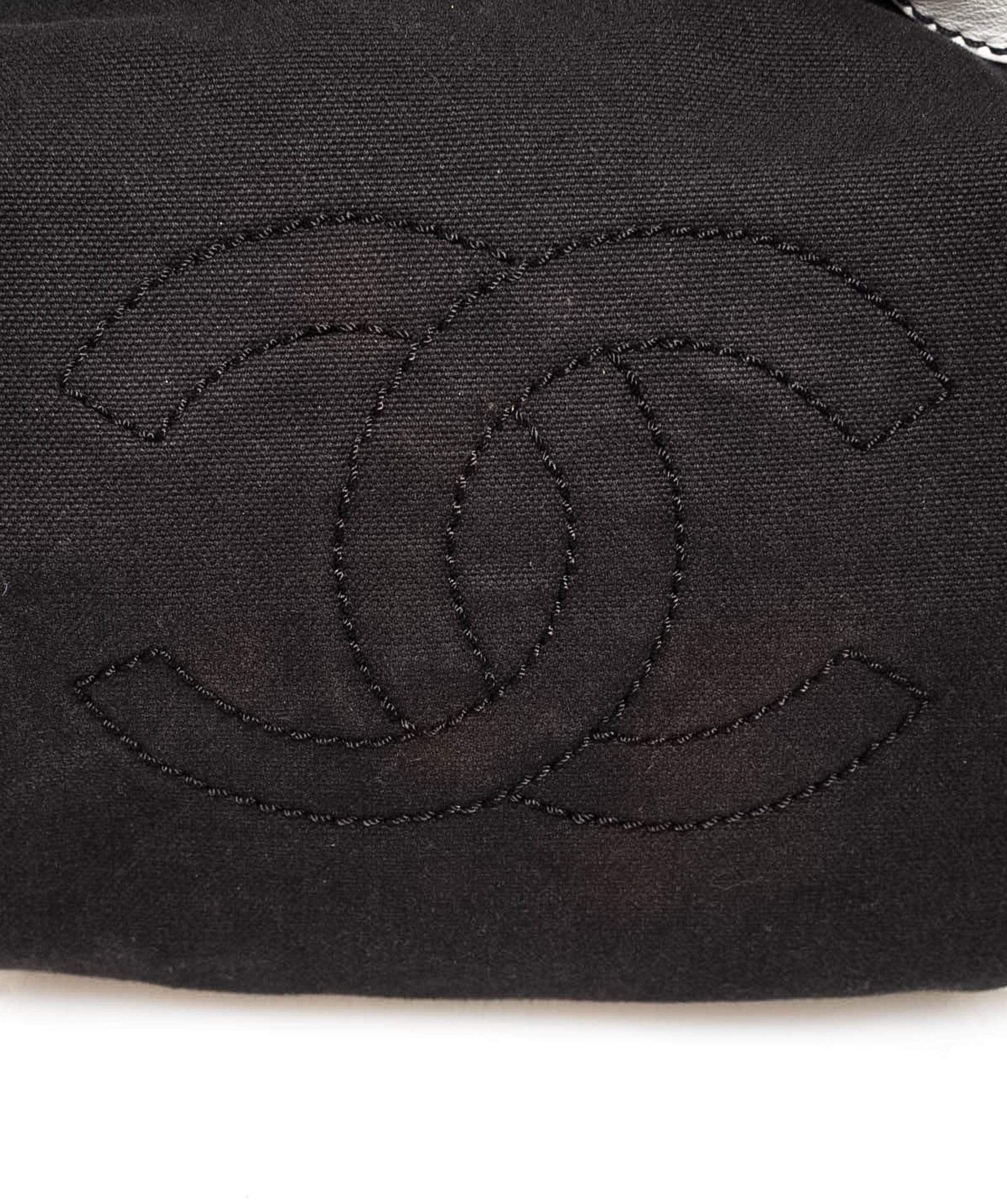 Chanel Chanel Black & White Canvas Olsen Chain Tote Bag - AWL1978