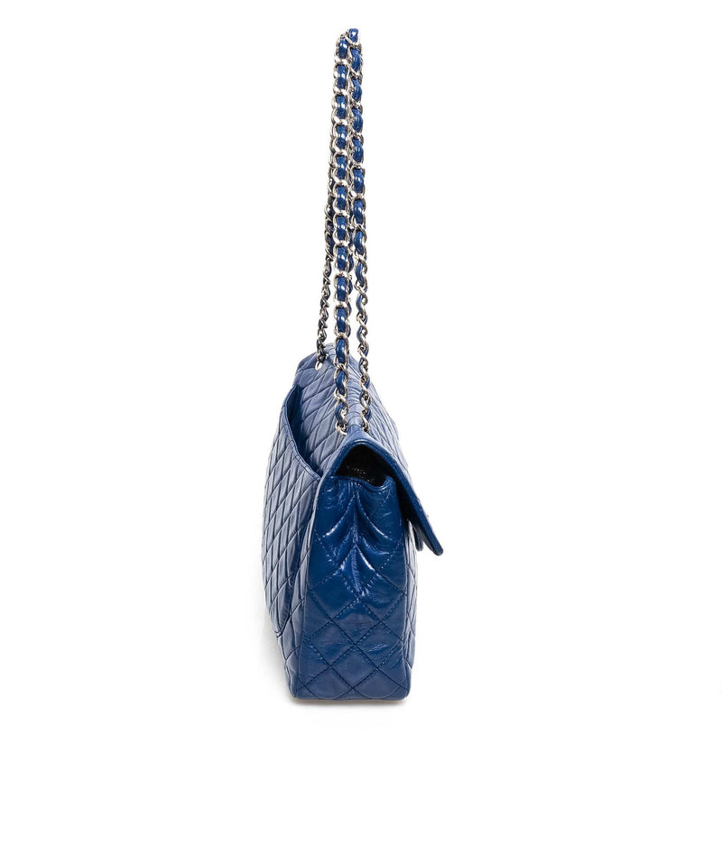 Chanel Chanel Blue Lambskin Jumbo Classic Flap Bag PHW - AGL1358