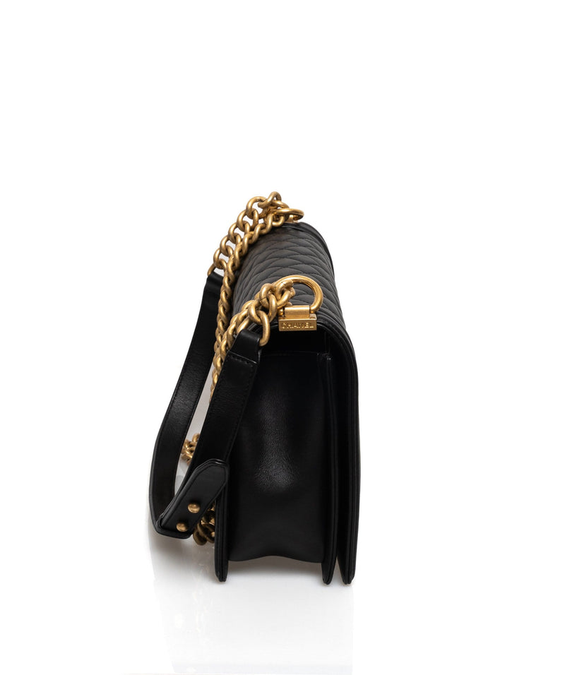 Chanel Chanel Boy bag Black with Gold Hardware - ASL1588