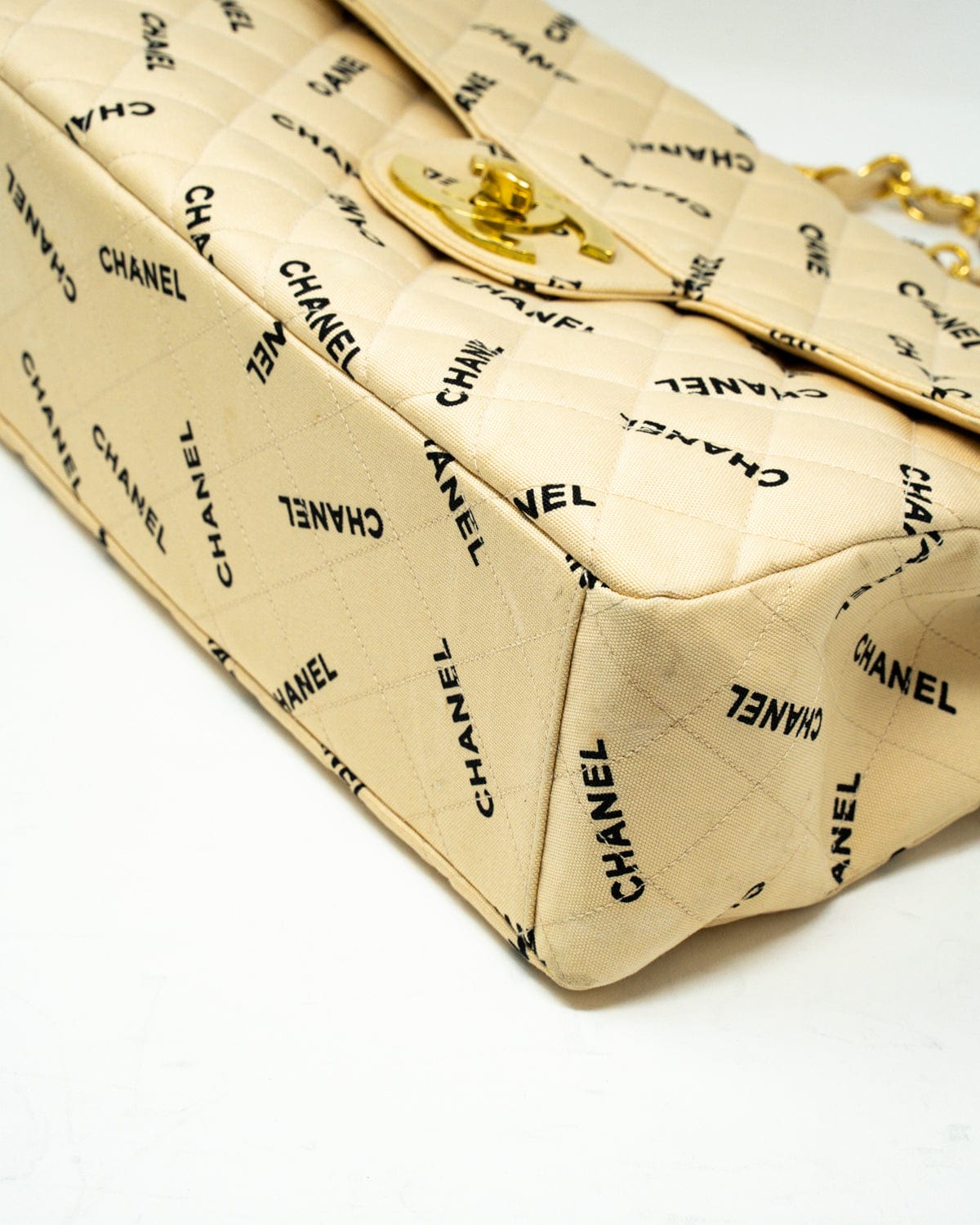 Chanel Chanel Canvas Logo beige Jumbo bag - AWL2558