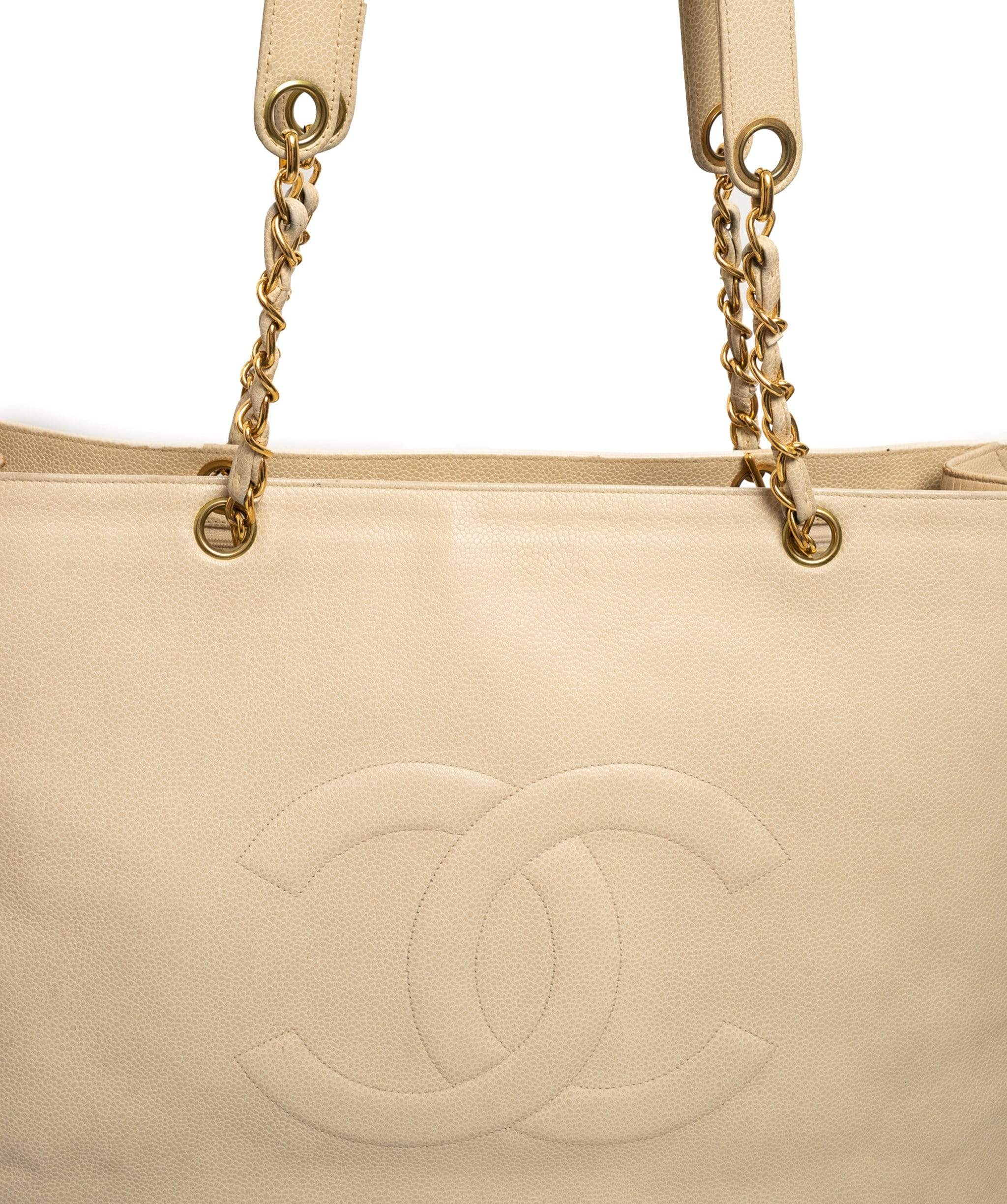 Chanel Chanel Caviar Cream Tote Bag - ADL1352