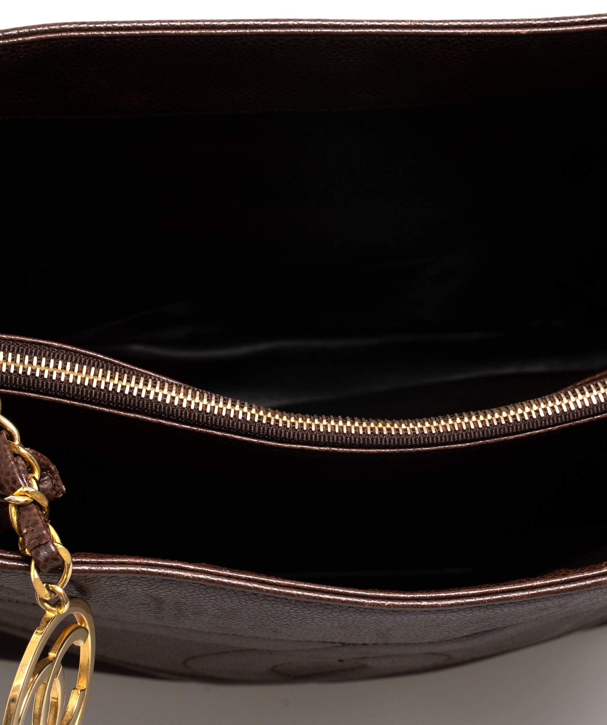Chanel Chanel CC Caviar Skin Shoulder Bag  - AWL1212