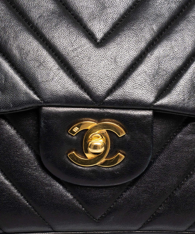 CHANEL Chevron Chain Backpack Leather Black AS0640 Purse 90189790
