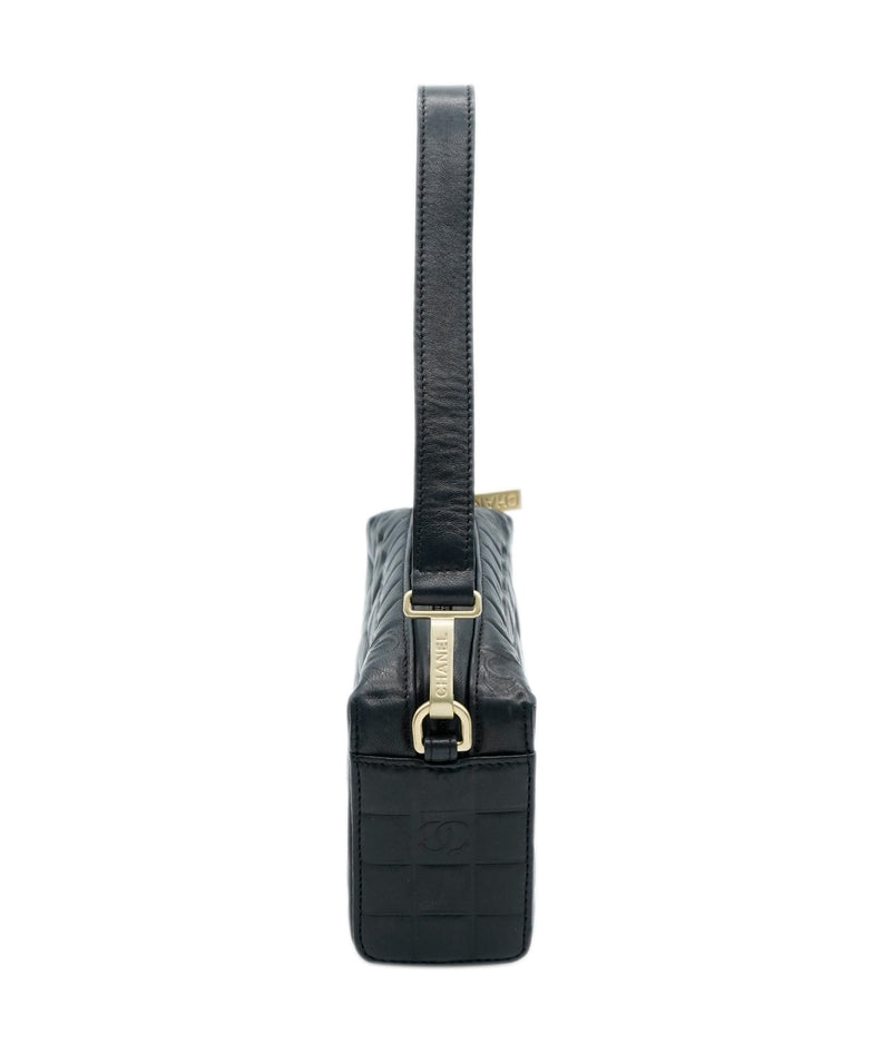 Chanel Chocolate Bar Pochette Wristlet & shoulder Bag AWL4627