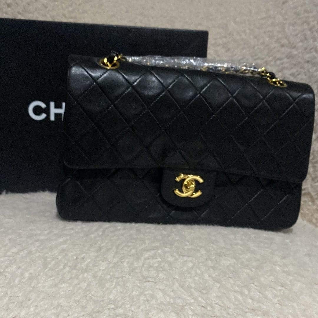 Chanel Chanel Classic Double Flap Medium Shoulder Bag - ASL1851