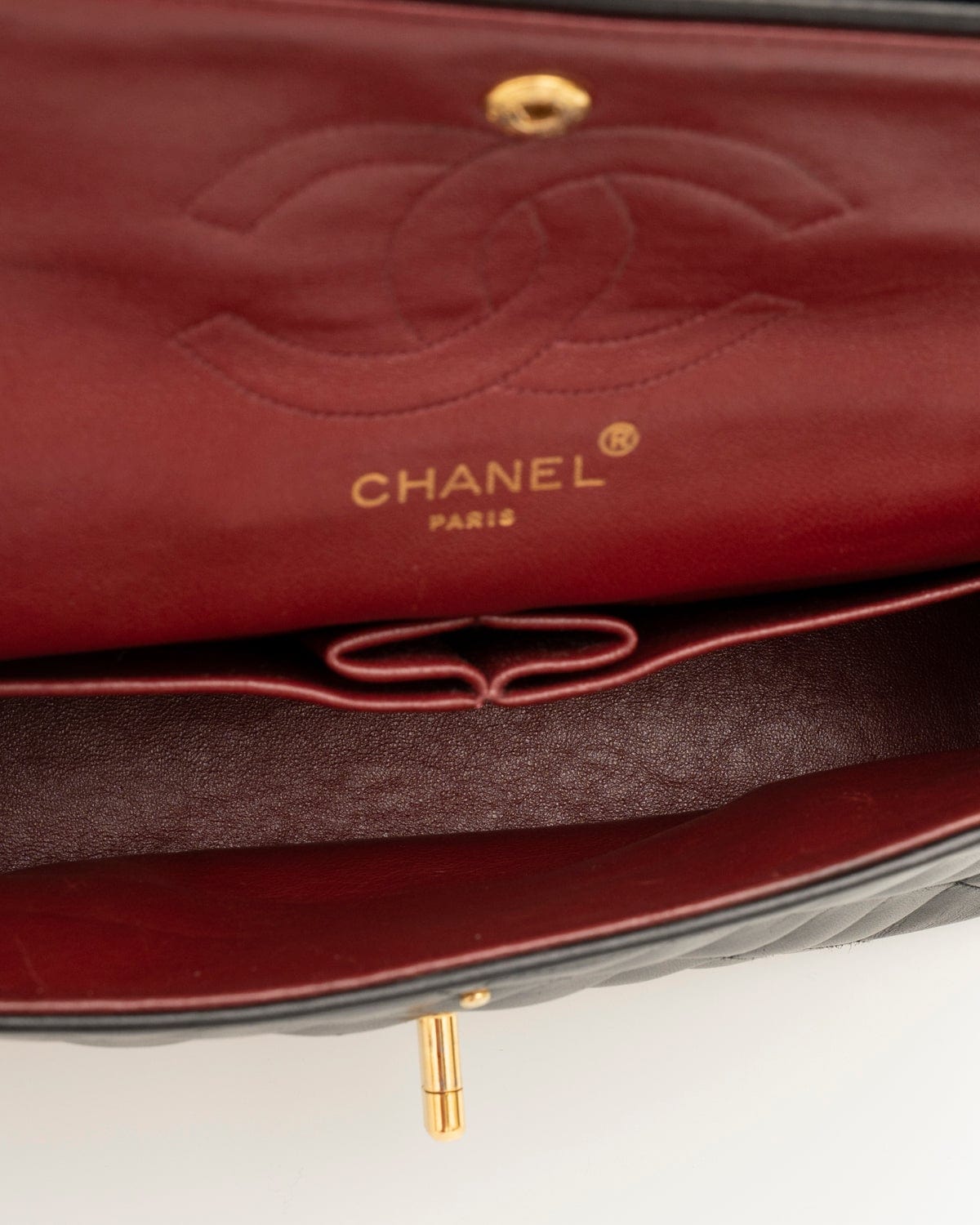 Chanel Chanel Classic Double Flap Medium Shoulder Bag - ASL1940