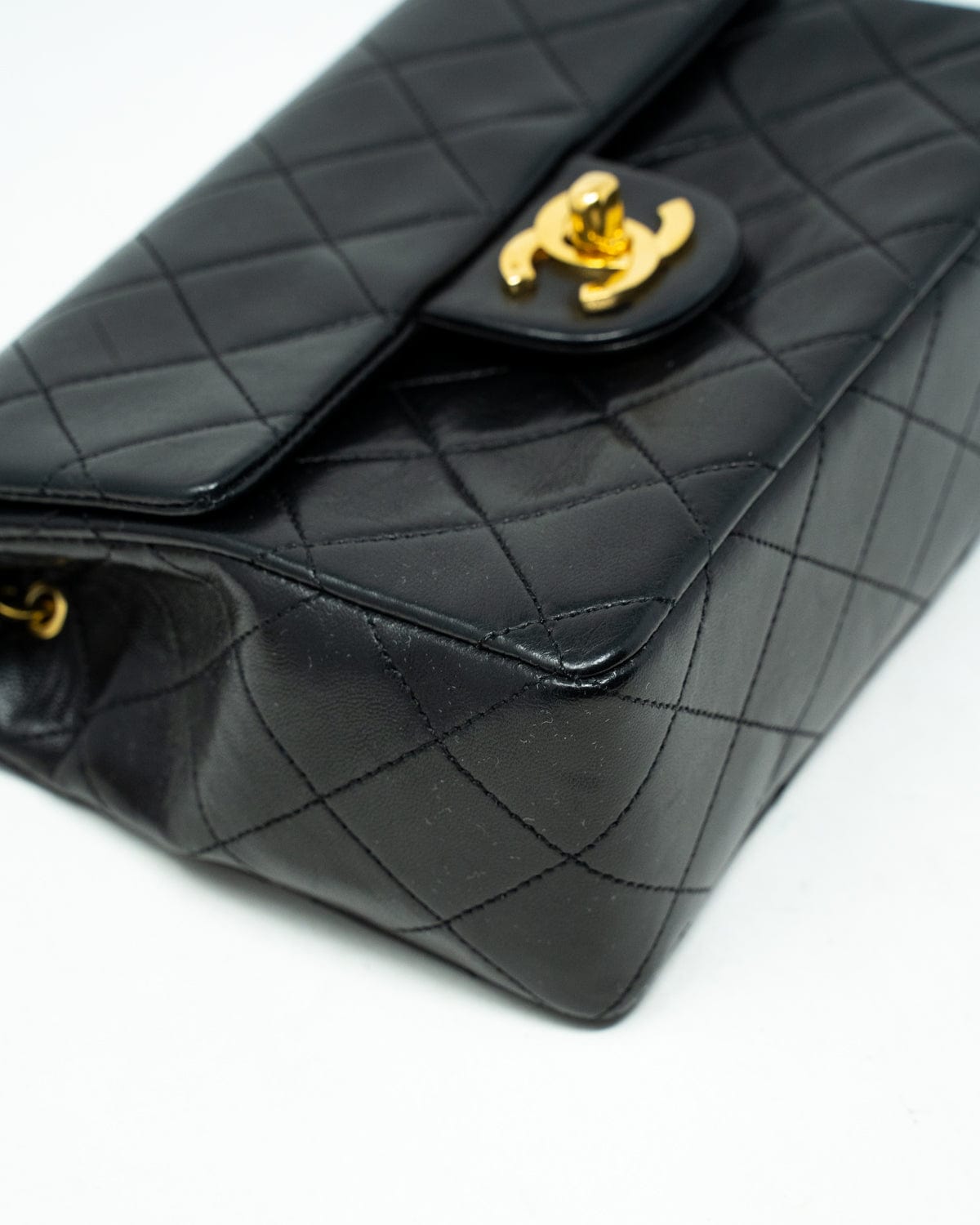 Chanel Chanel Classic Flap Mini Square Chain Shoulder Bag Black ASL2423