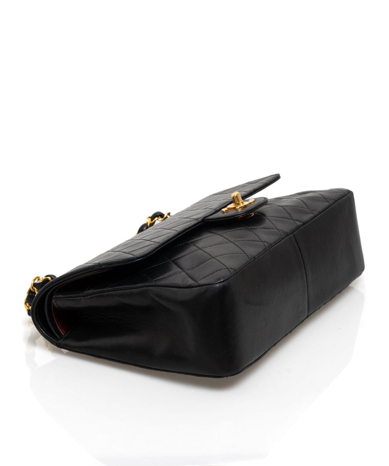 The Classic Chanel Flapbag – LuxuryPromise