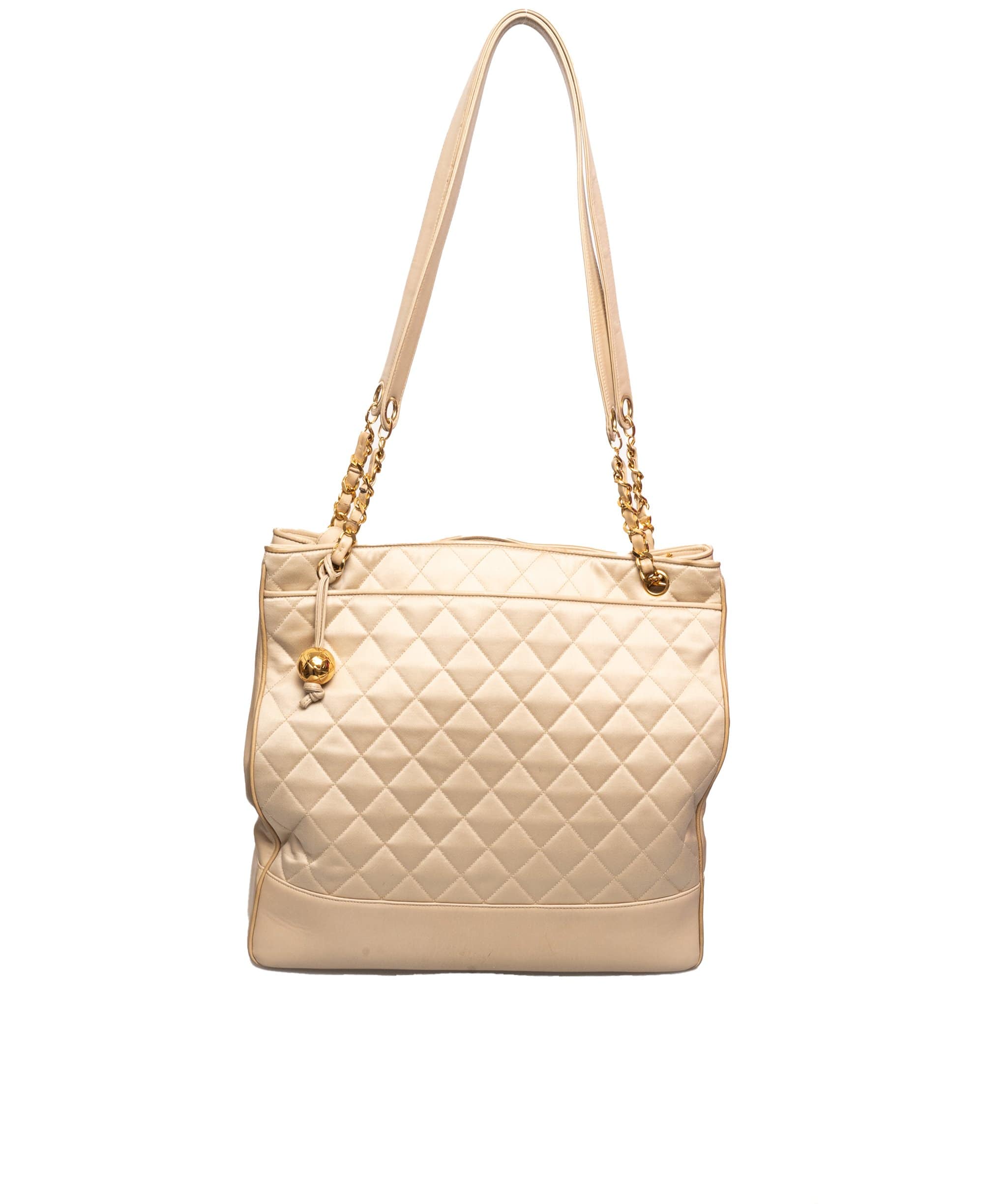 Chanel Chanel Cream Matelasse Leather Tote Bag  AWL1025