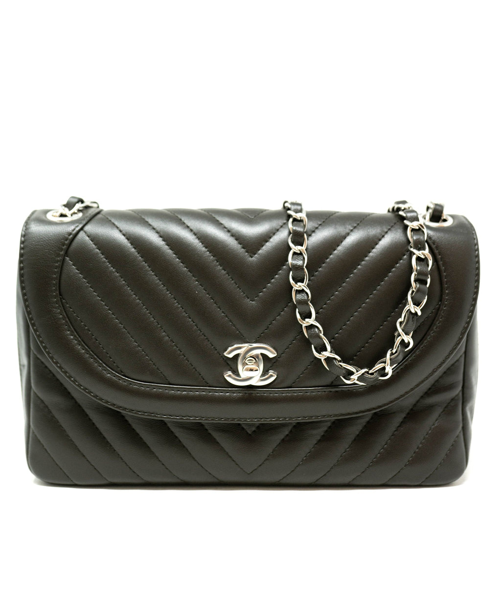 Chanel Black Lambskin Chevron Single Flap Bag PHW - AGL1954