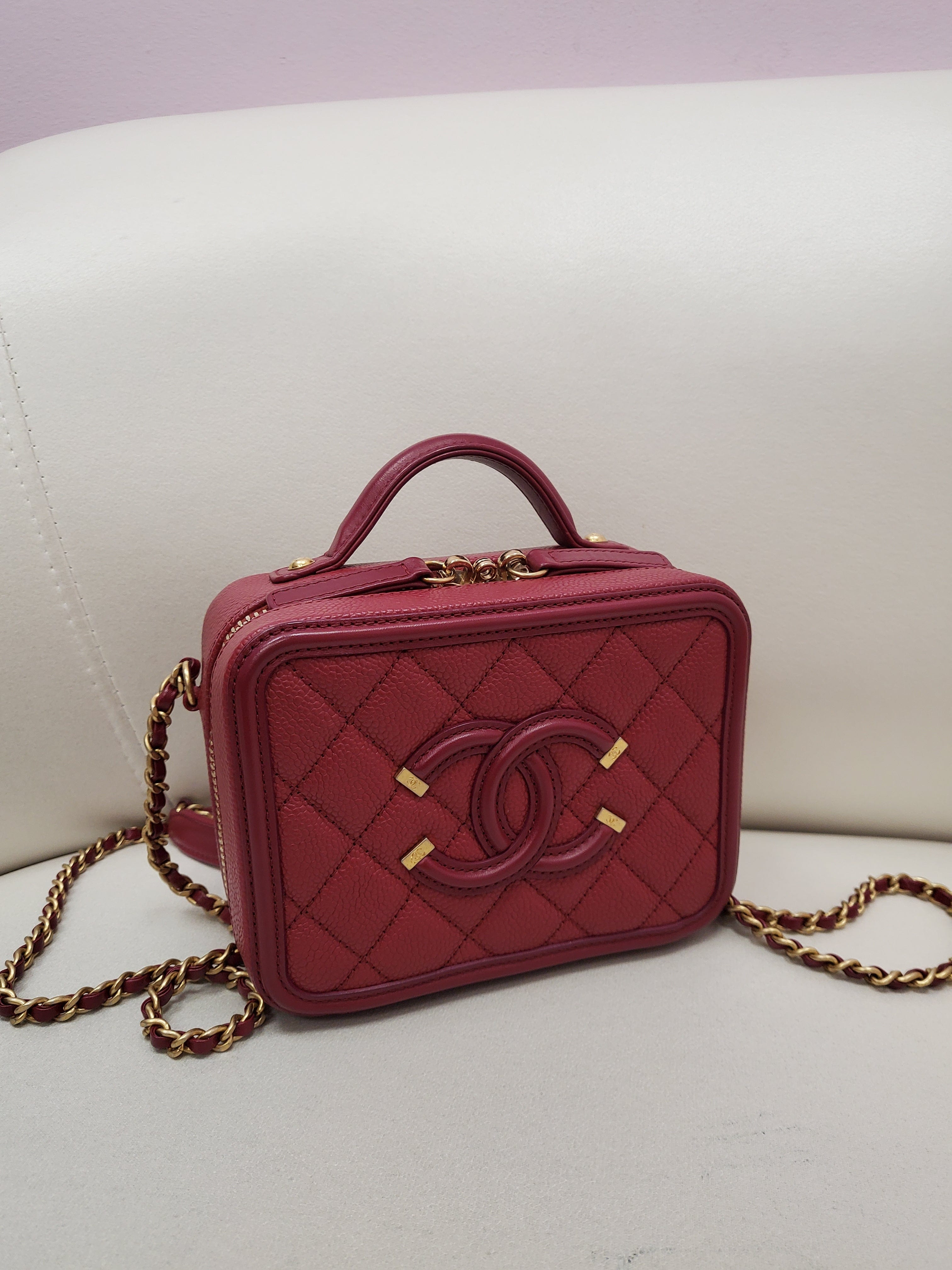 chanel burgundy vanity case bag