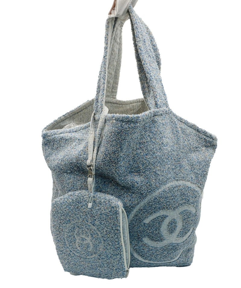 Chanel Grey CC Toweling Beach Bag And Pouch - AGL2138 – LuxuryPromise