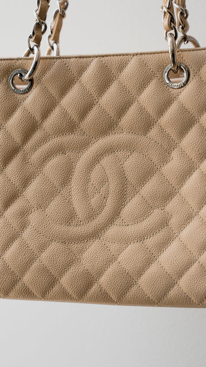 Chanel GST Beige Caviar. Silver hardware. Made in Italy. Series