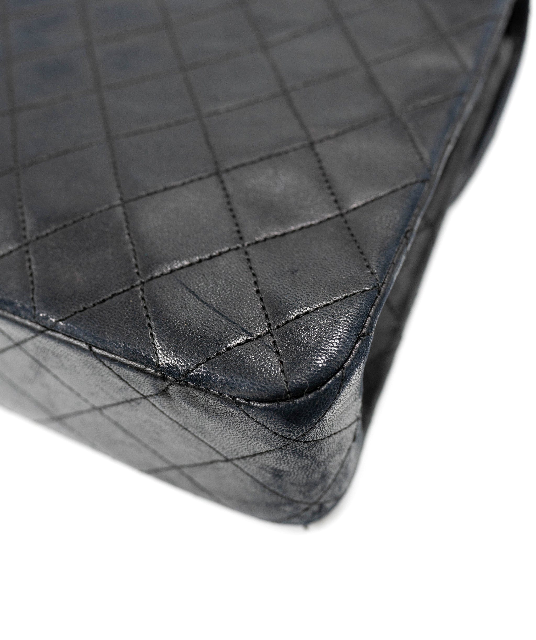 Chanel Chanel half moon bag in black lambskin. AGL2303