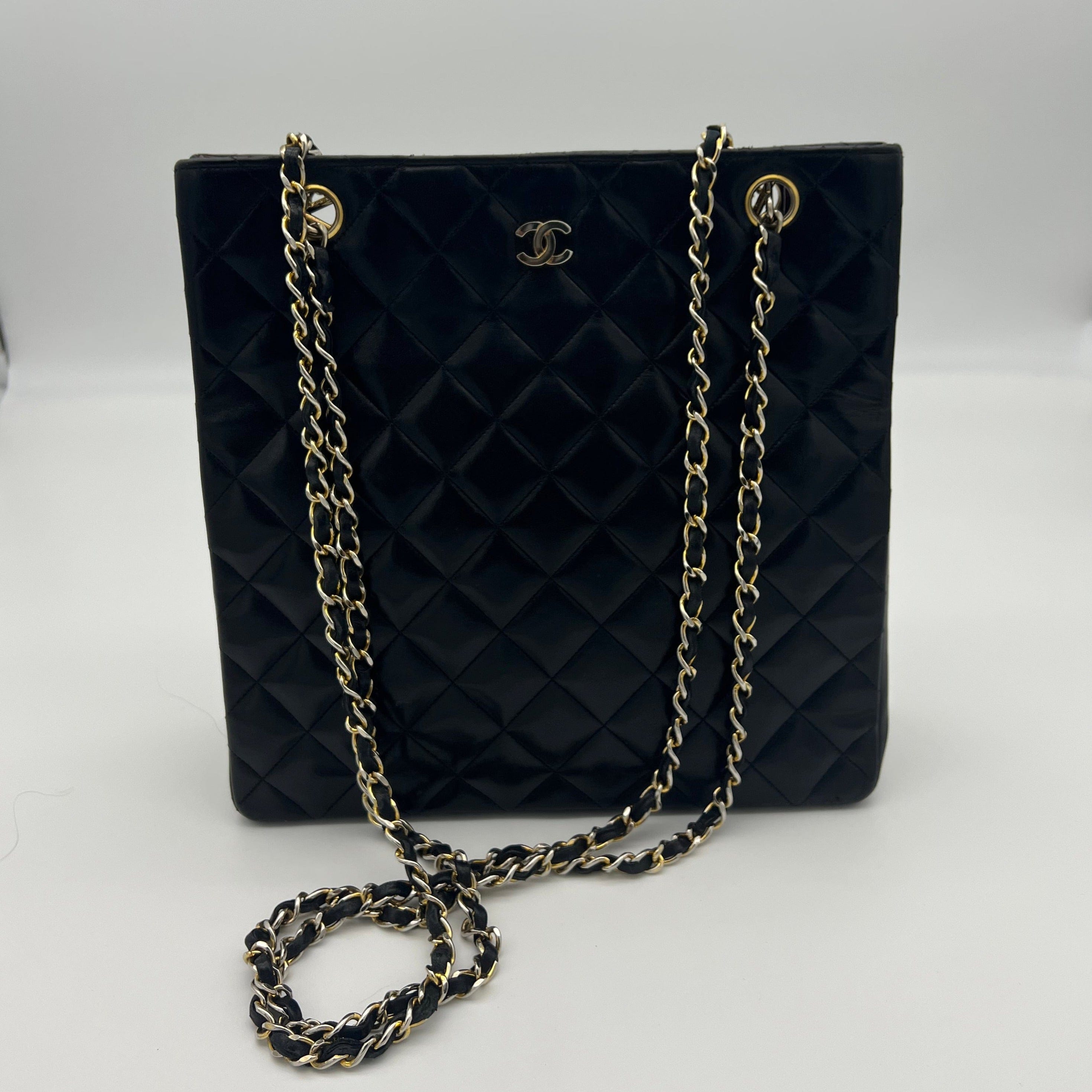 Chanel Chanel Lambskin Shoulder Bag with wear UIL1063