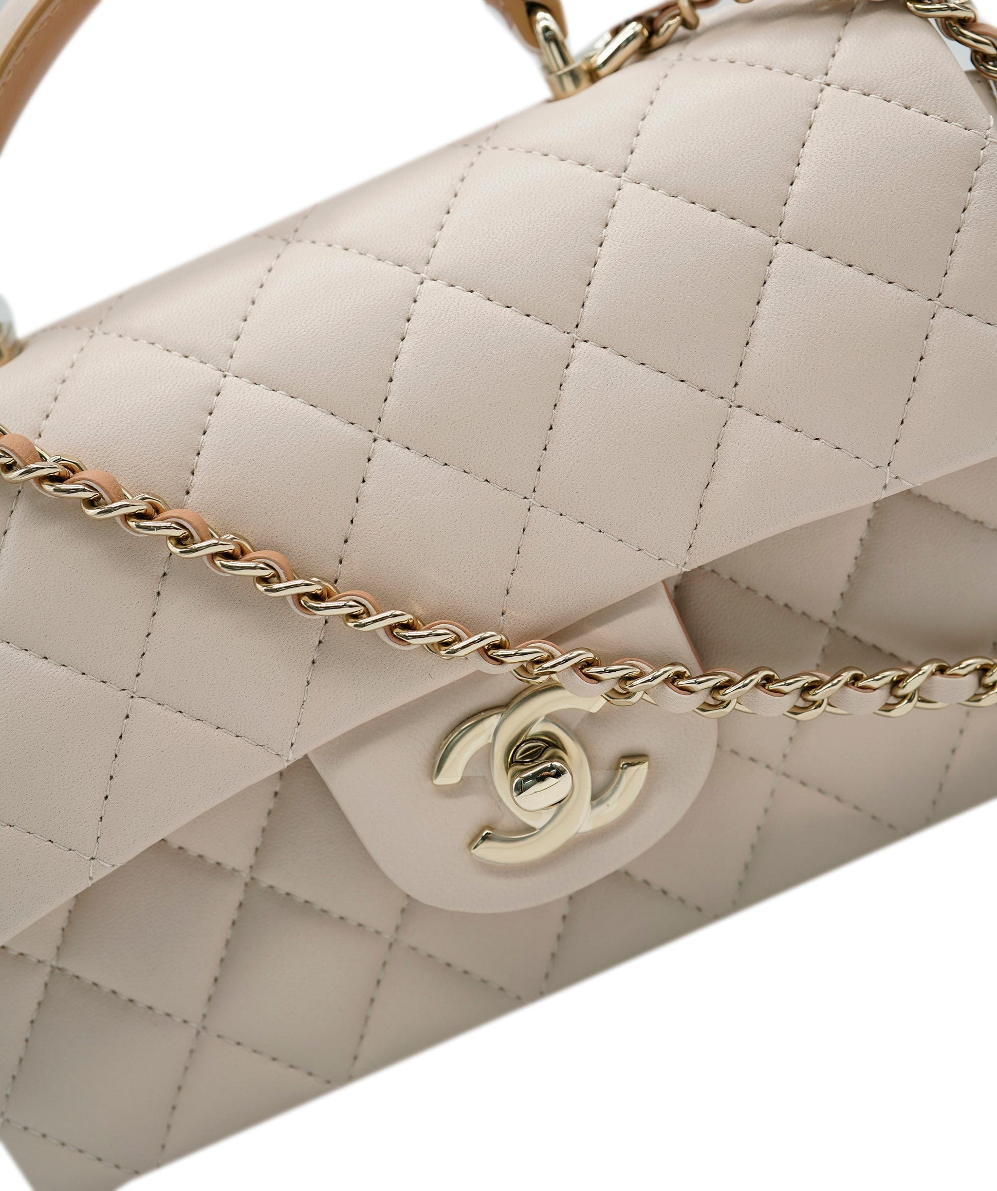 Chanel Chanel light pink top handle ALC0361