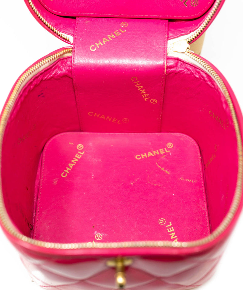CHANEL * 1995 Heart Vanity Handbag