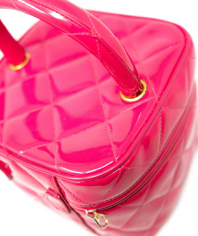 CHANEL Tweed Quilted Medium CC Filigree Vanity Case Pink 1103124