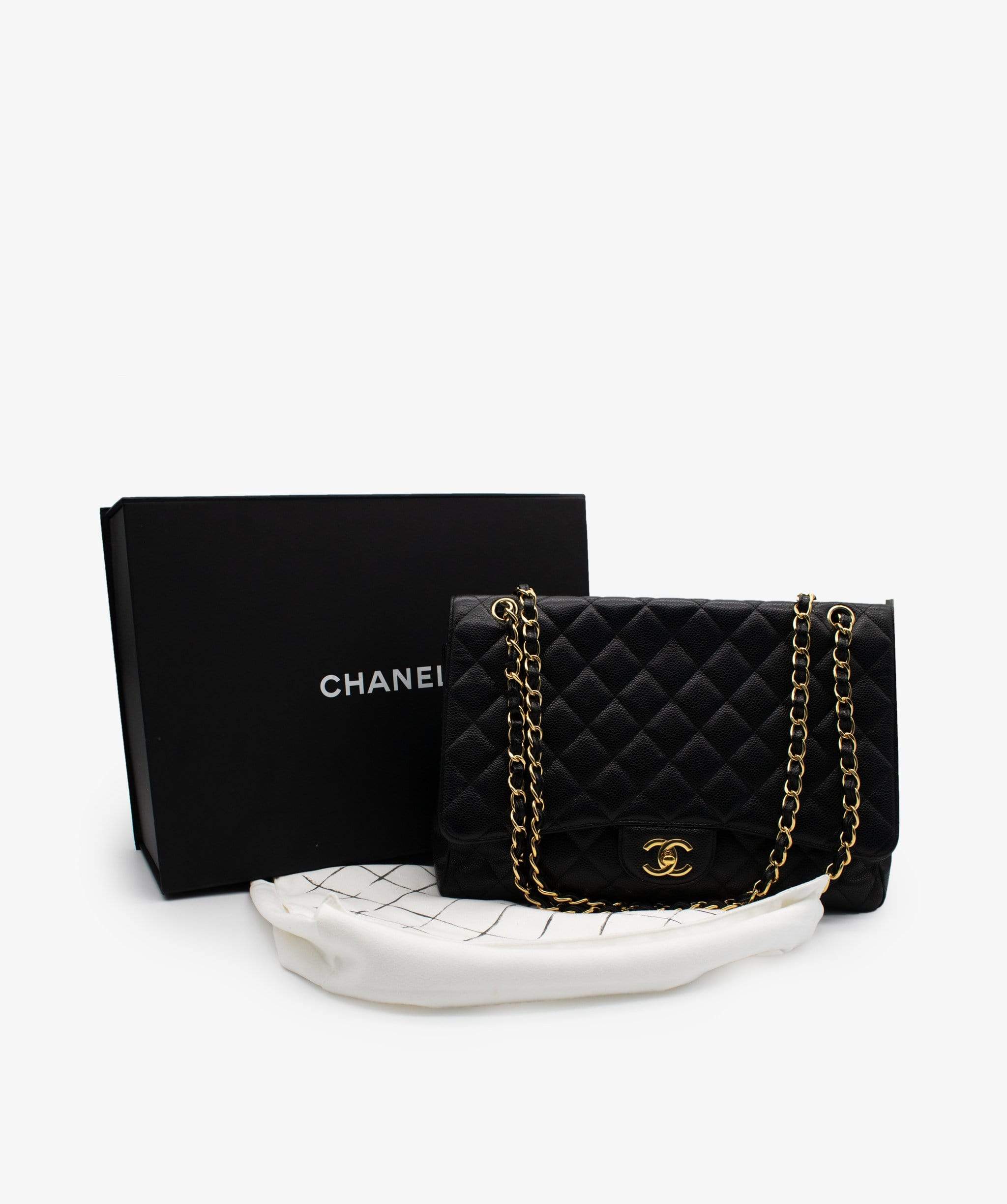 Chanel Chanel Maxi Caviar Black GHW Flapbag