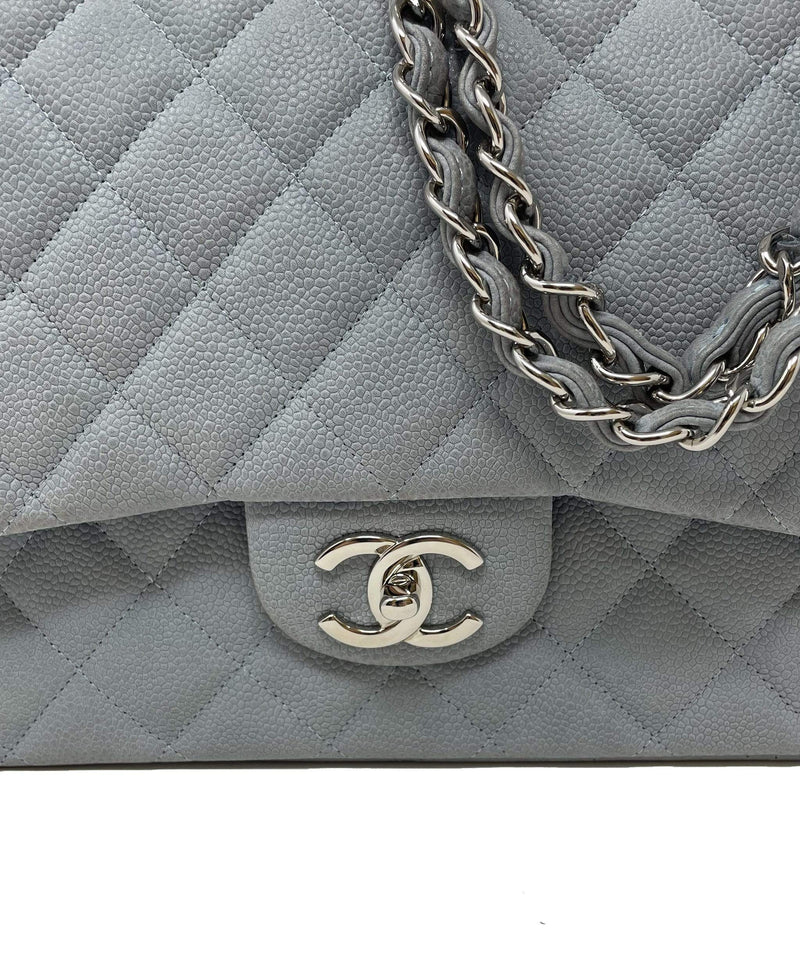 Chanel Maxi Double flap Caviar bag - ADL1337 – LuxuryPromise