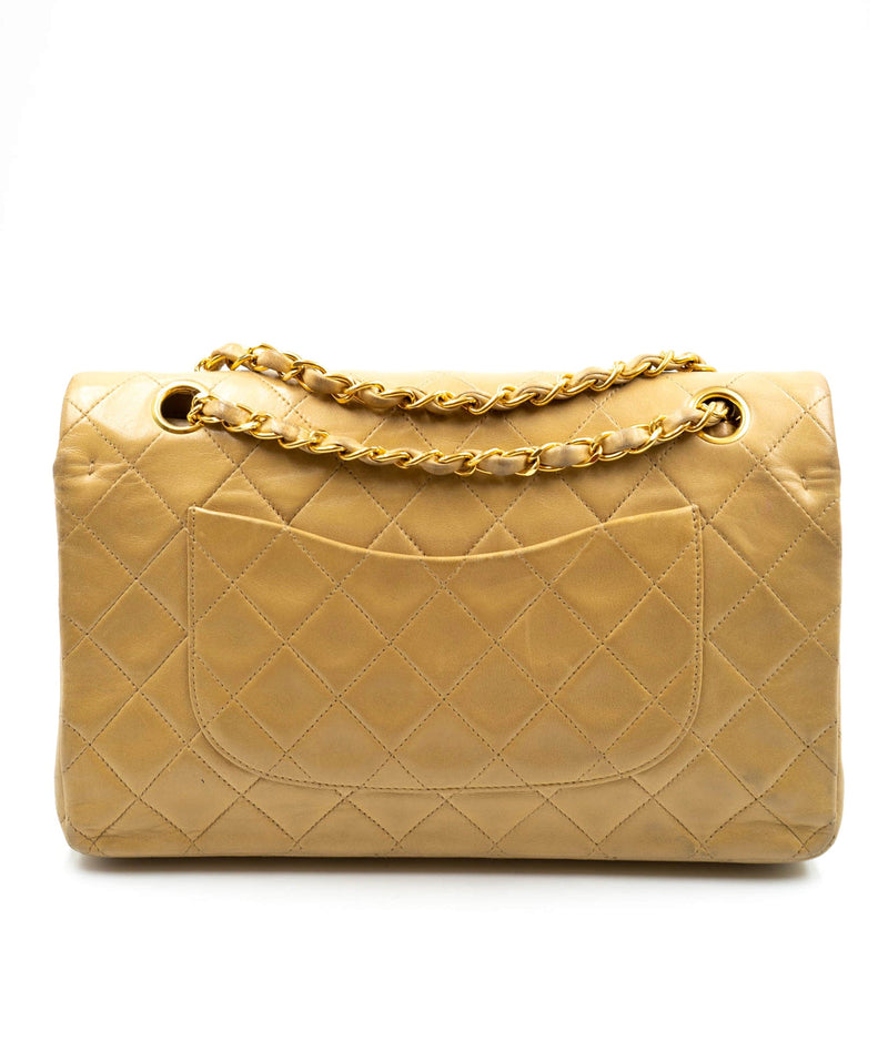 Chanel Chanel Med 10" Beige classic flap bag - AWL3987
