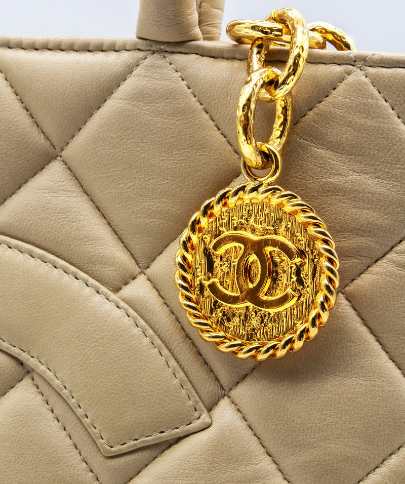 Chanel Medallion Beige Tote RJC1259 – LuxuryPromise