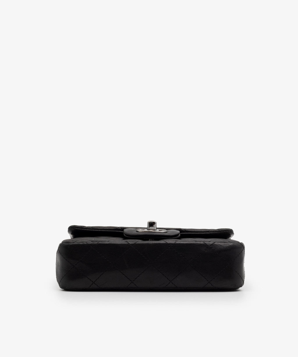 Chanel Mini Classic Lambskin Flap Bag RCL1079 – LuxuryPromise
