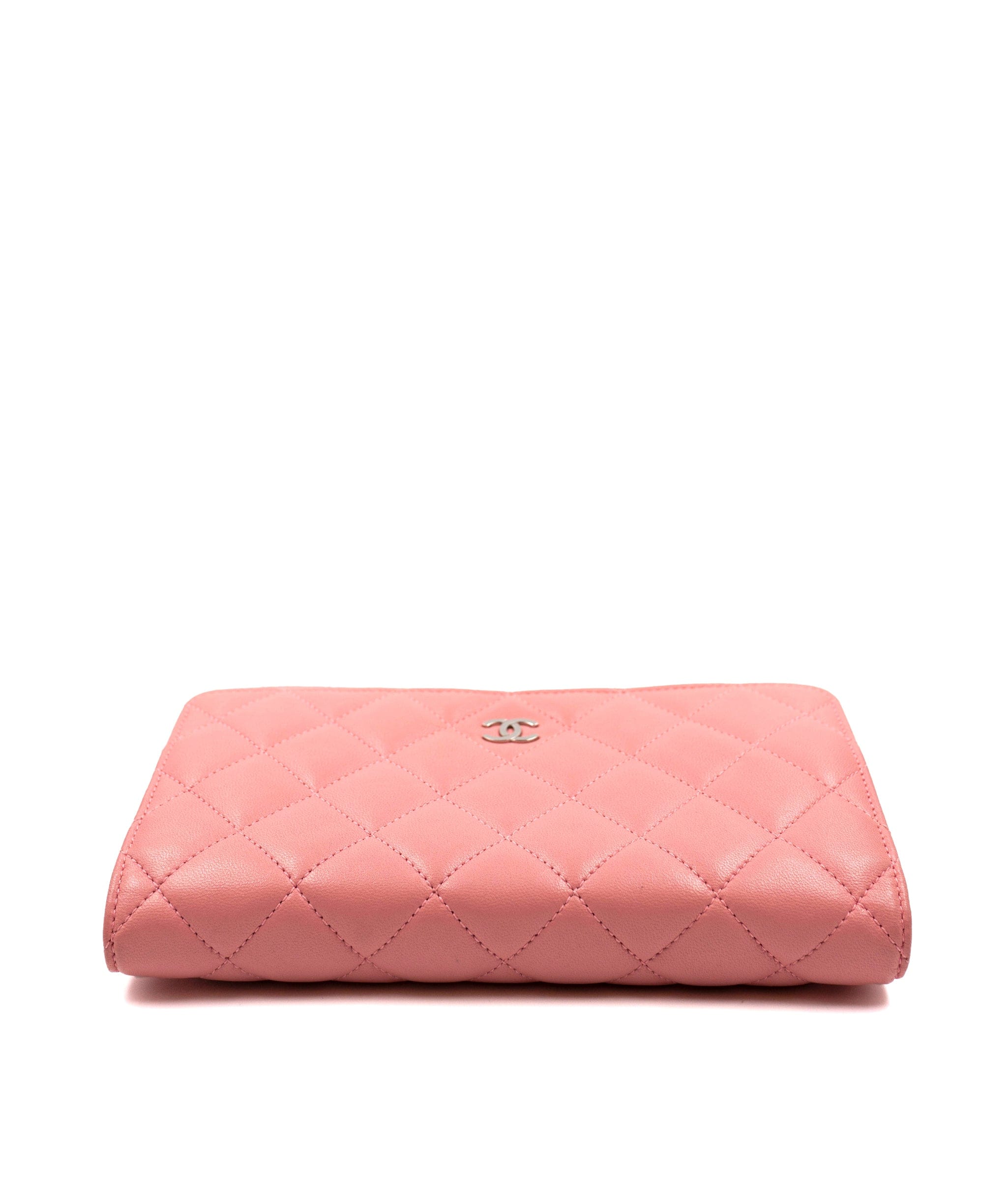 Chanel Chanel pink lambskin WOC. AGL2321