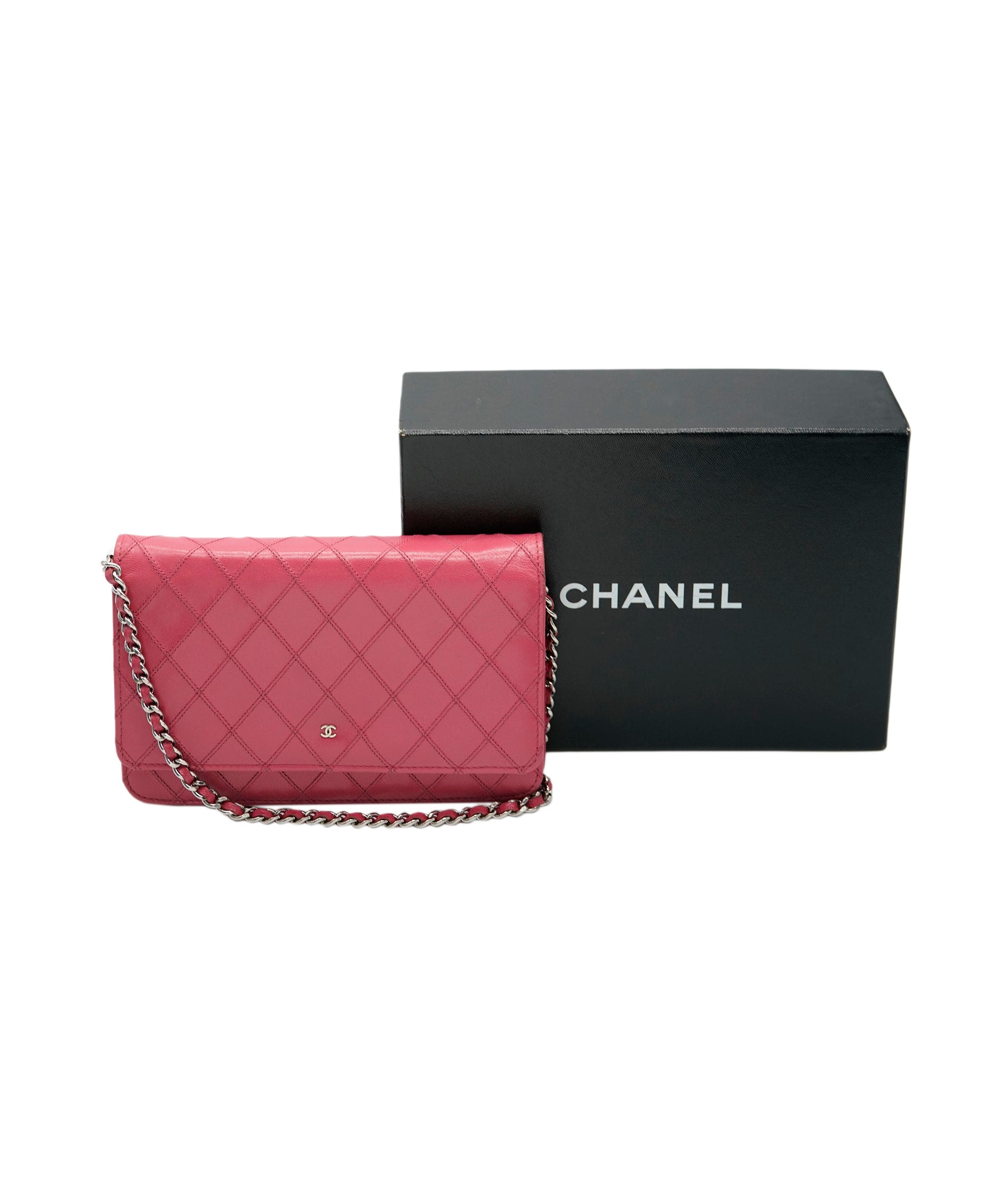 Chanel Chanel Pink Timeless Overstiched WOC AAV6104 AWL4285