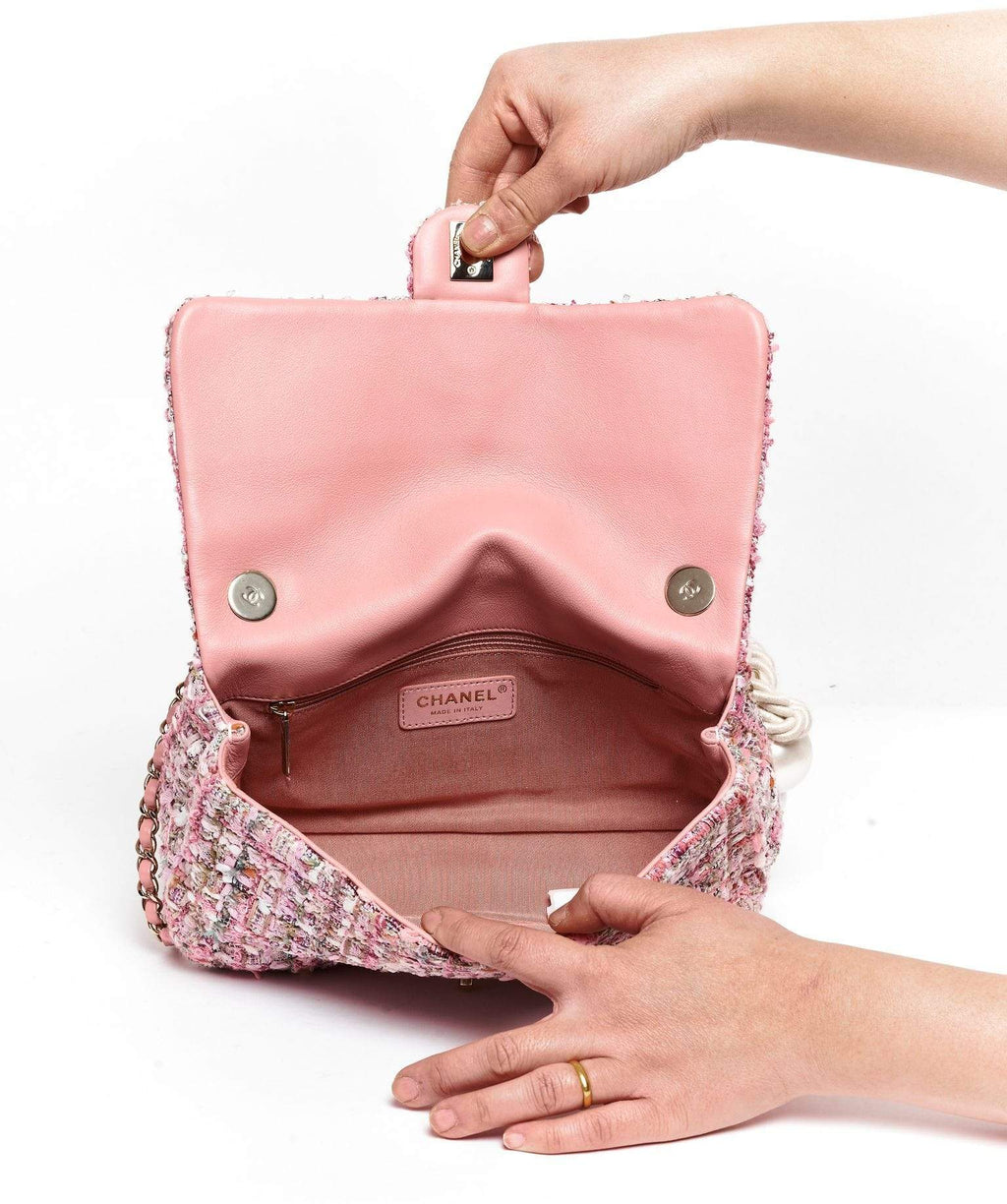 Mini Pearl Handle Flap Bag in Pink Tweed