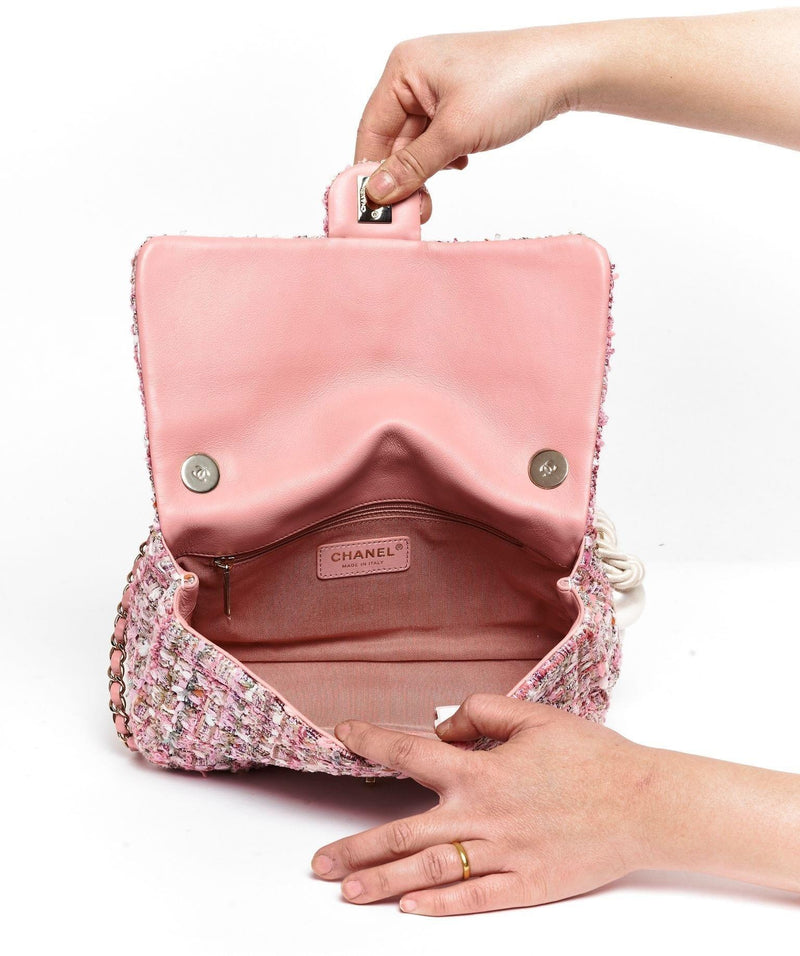 chanel purse pink