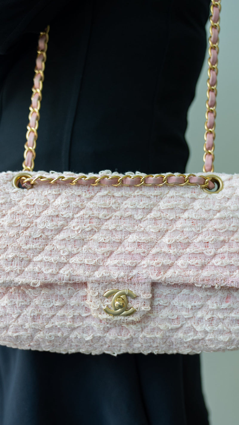 Pink tweed handbag Chanel Pink in Tweed - 1436193