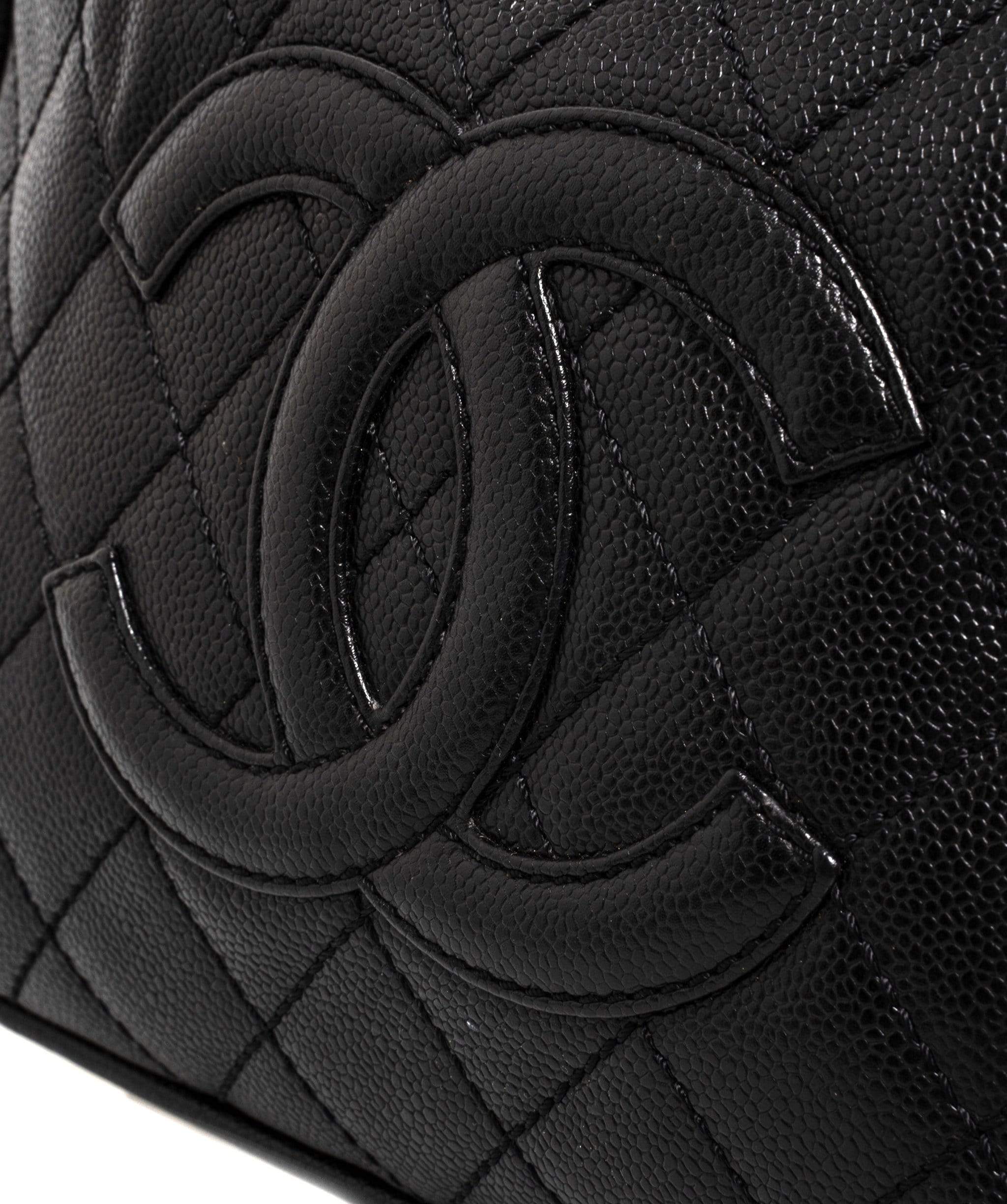 Chanel Chanel Quilted CC caviar pochette ASL1162