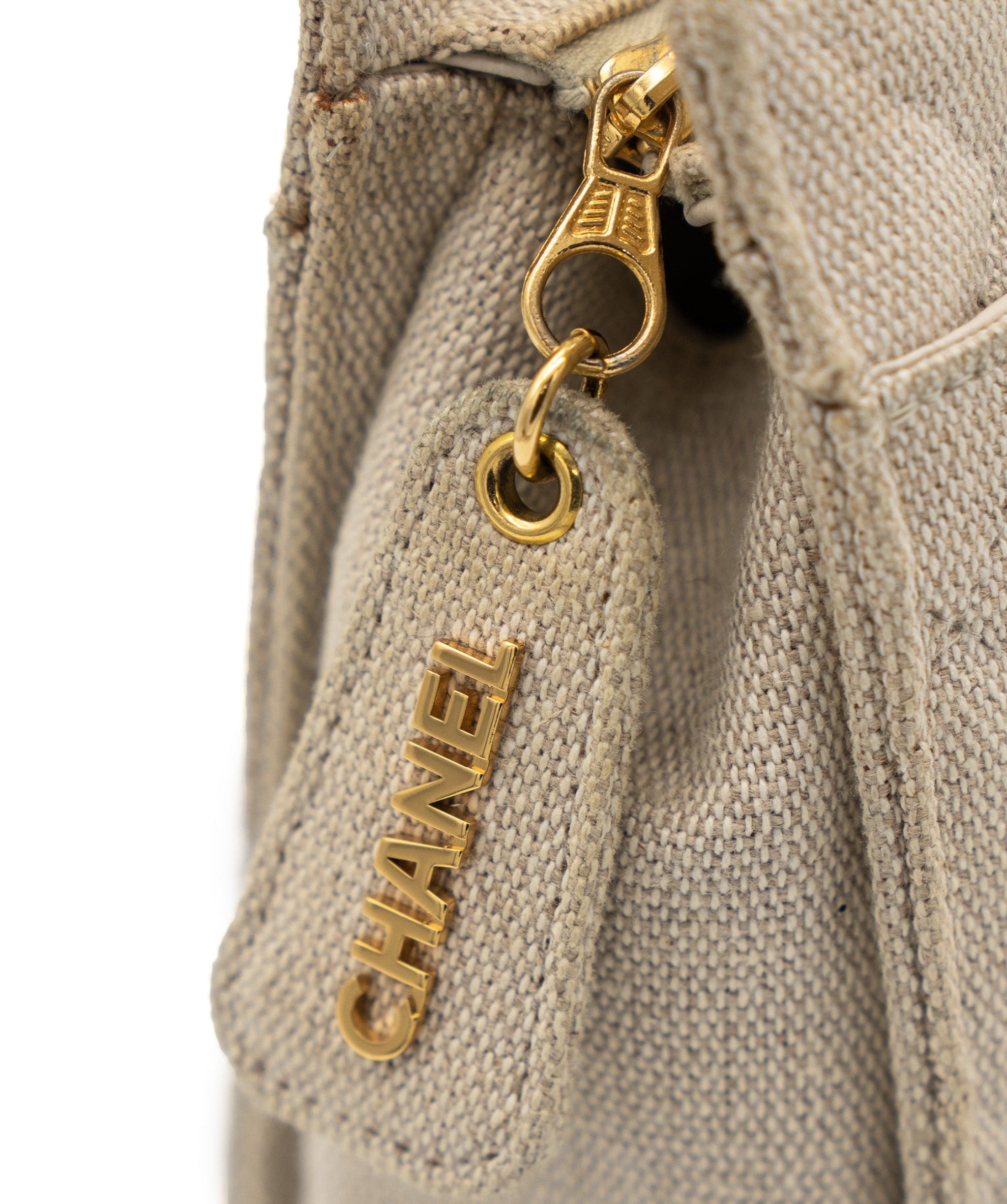 Chanel Chanel Quilted Raffia Handbag 5th PXL1761