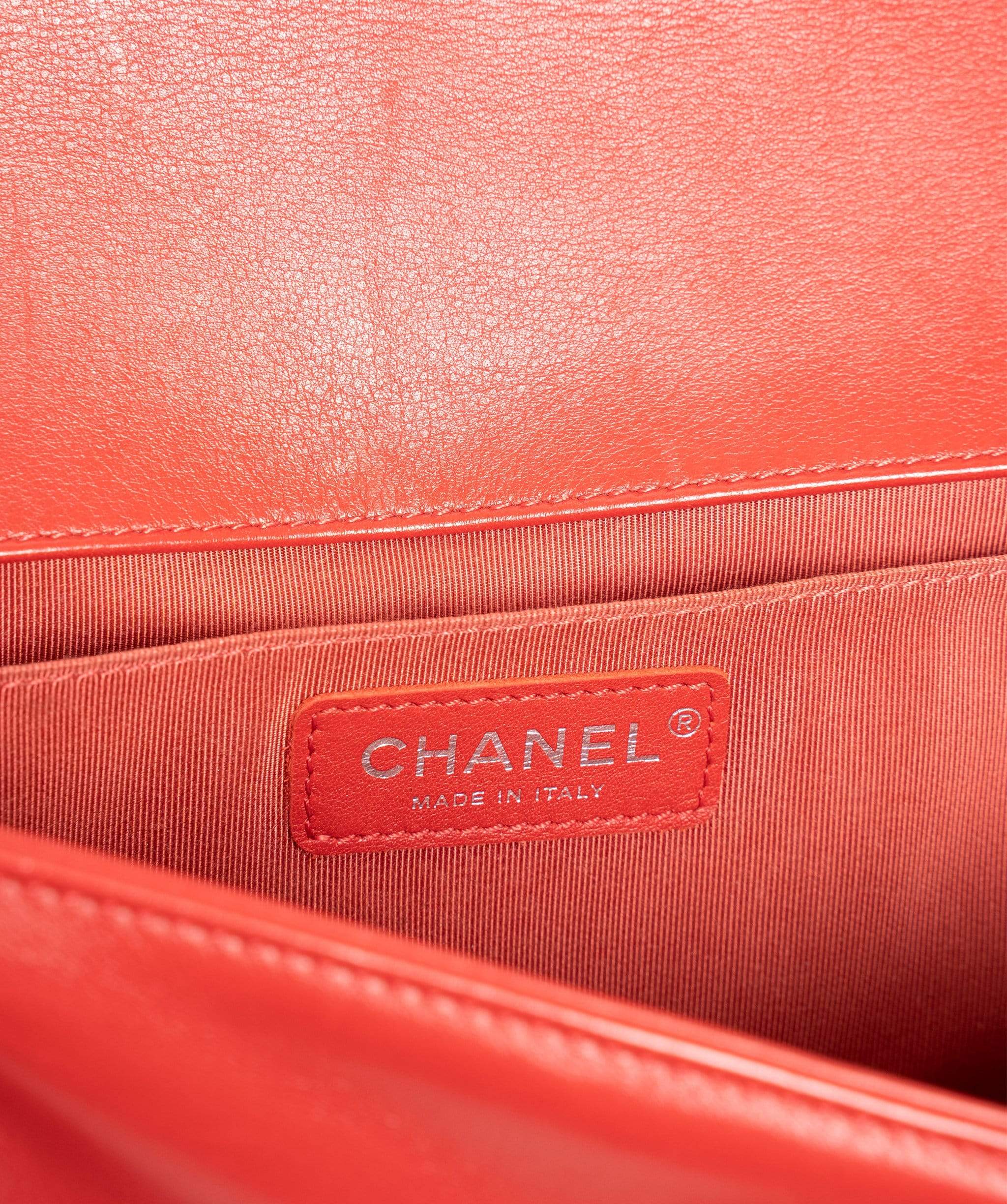 Chanel Chanel Red New Medium Boy Bag - ADL1302