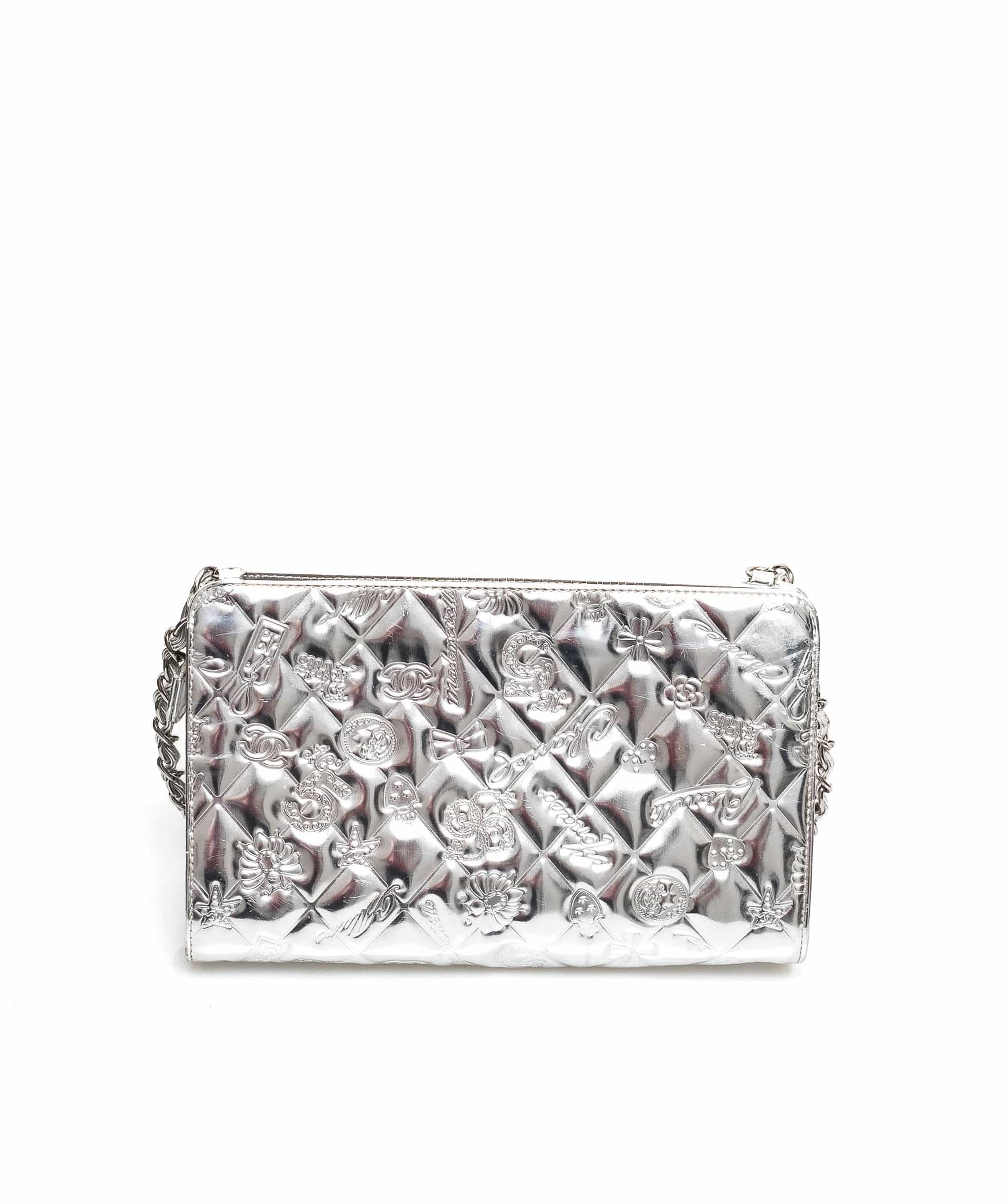 Chanel Chanel Silver Charm Shoulder Bag - ADL1323