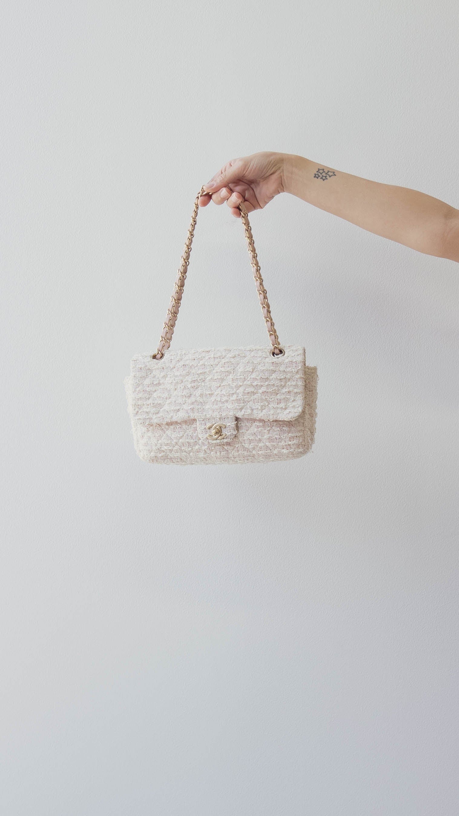 Chanel Chanel Single Flap Rose/White Tweed Crossbody Bag - AWL2652