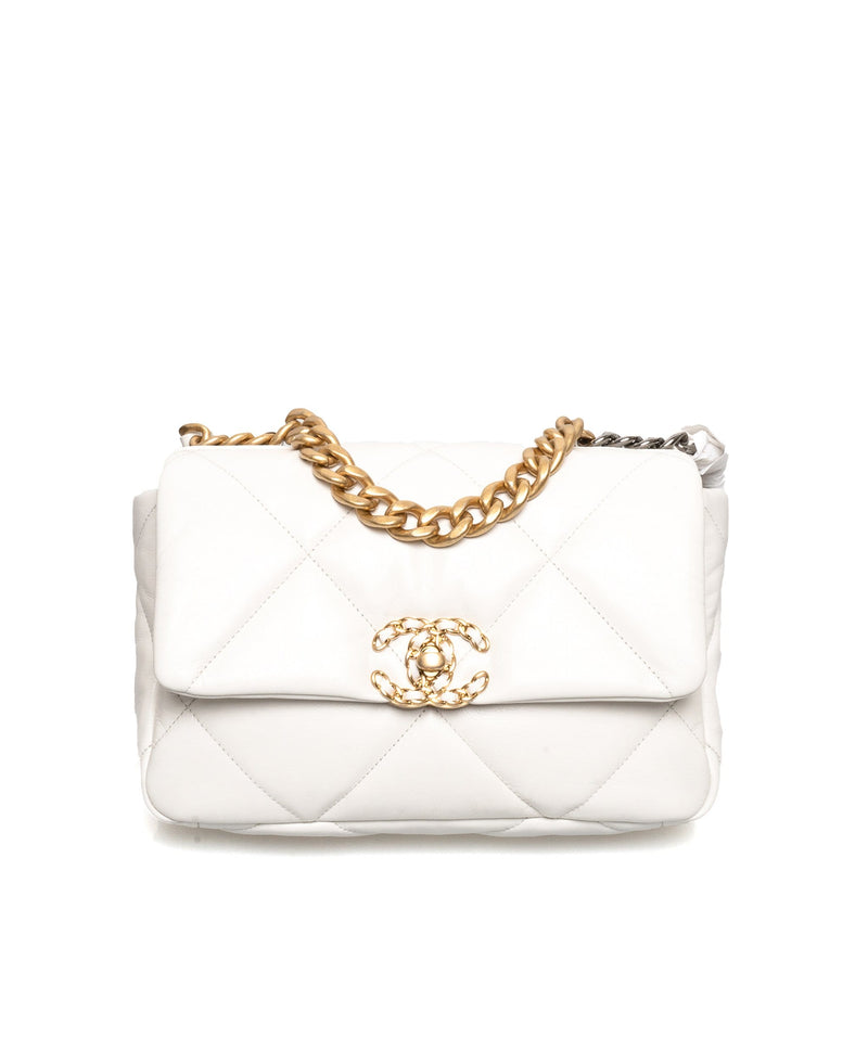 100% Authentic Luxury Goods - Ready Chanel 19 white small ghw #30 #chanel19