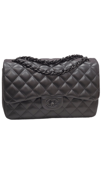 Authentic Chanel So Black Jumbo Rare Bag ❤❤❤