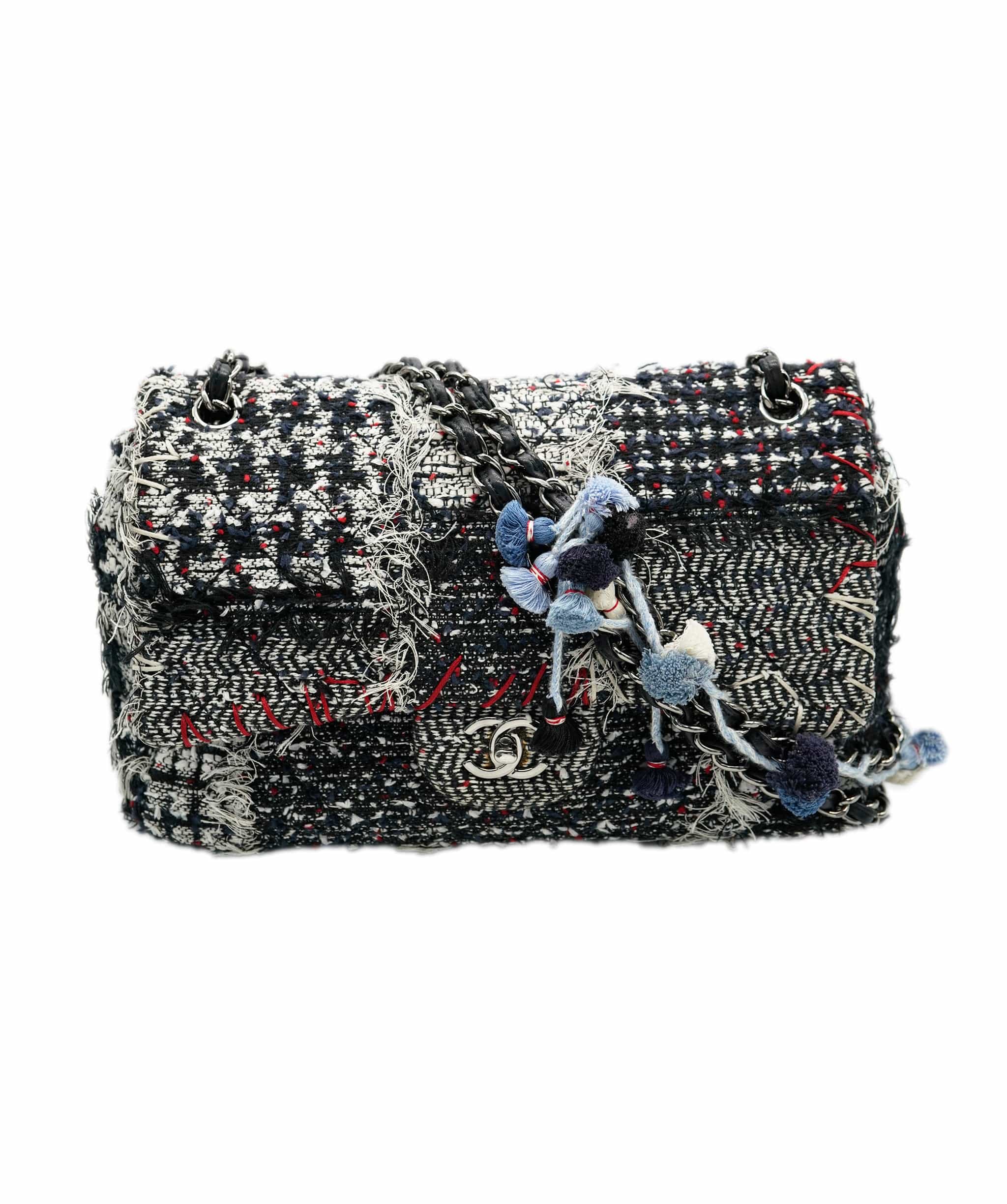 Chanel Chanel Tweed Jumbo bag with Pom Poms - AWC2005